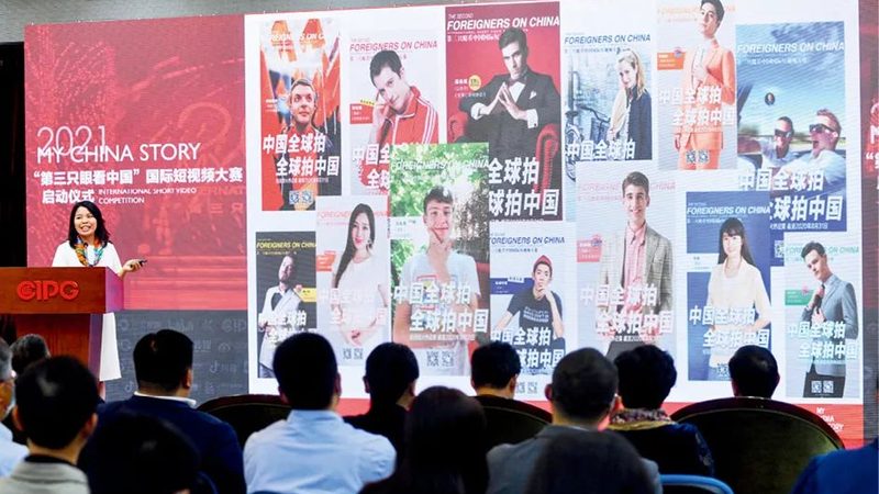 品牌设计与平面设计：两者差异与选择要点